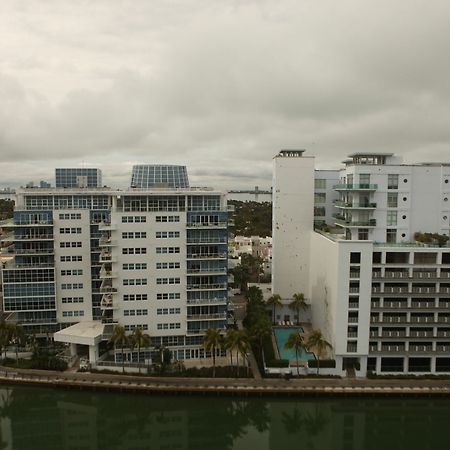The Casablanca On The Ocean West Tower Hotel Miami Beach Exterior photo