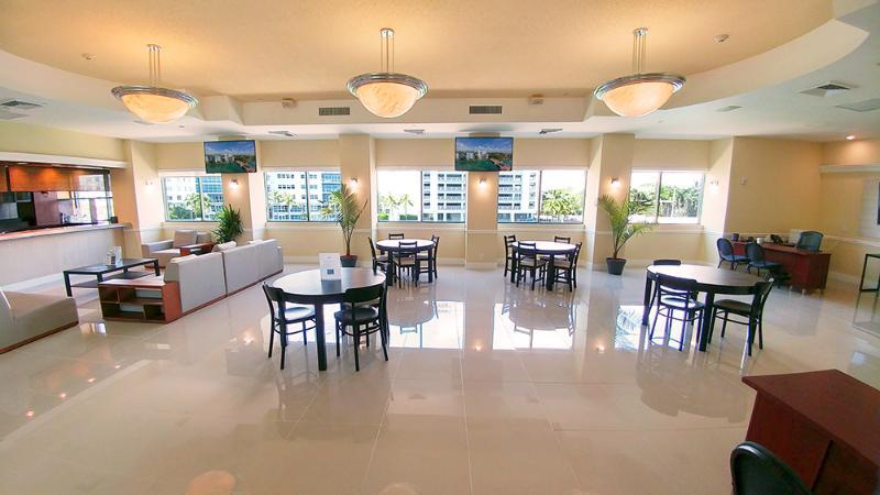 The Casablanca On The Ocean West Tower Hotel Miami Beach Exterior photo