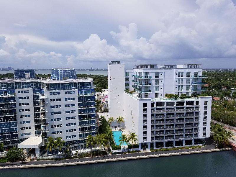 The Casablanca On The Ocean West Tower Hotel Miami Beach Exterior photo