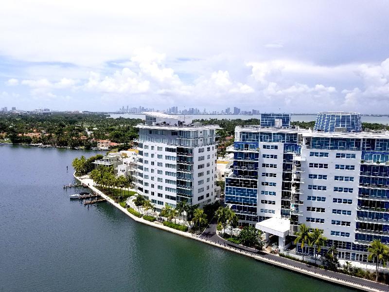 The Casablanca On The Ocean West Tower Hotel Miami Beach Exterior photo